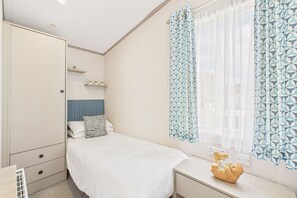 2 多间卧室、熨斗/熨衣板、WiFi、床单