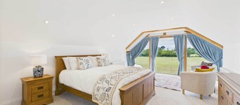 Host & Stay | Merrow Cottage