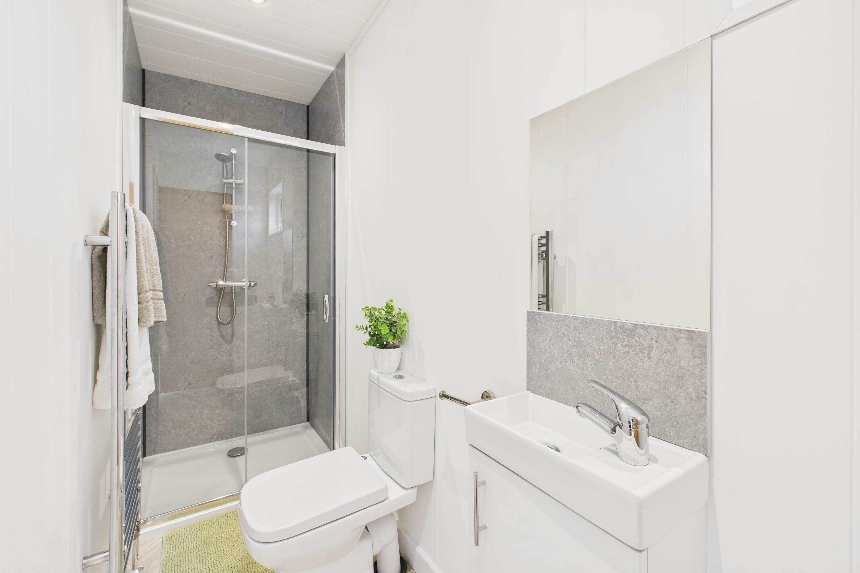 Shower, towels