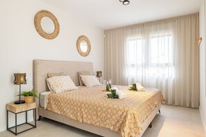 3 soveværelser, arbejdsområde til bærbare computere