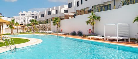 Luxury Townhome, Multiple Bedrooms, 2 Bathrooms (House La Cala with pool for 6) | Pool