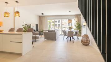 Luxury Townhome, Multiple Bedrooms, 2 Bathrooms (House La Cala with pool for 6) | Interior
