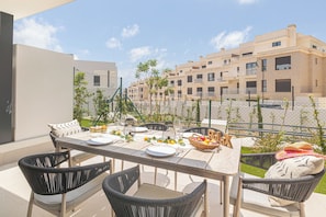 Tempat makan outdoor