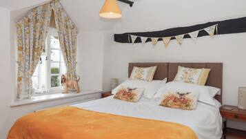 2 bedrooms, individually decorated, individually furnished, free WiFi