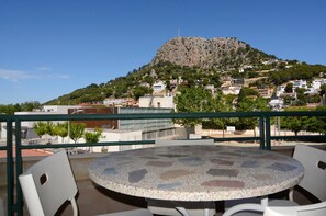 Apartment | Exterior - Studio in Estartit Near Sandy Beach & Pool (Torroella de Montgrí)