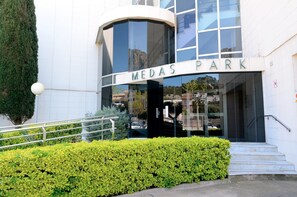 Apartment | Exterior - Studio in Estartit Near Sandy Beach & Pool (Torroella de Montgrí)