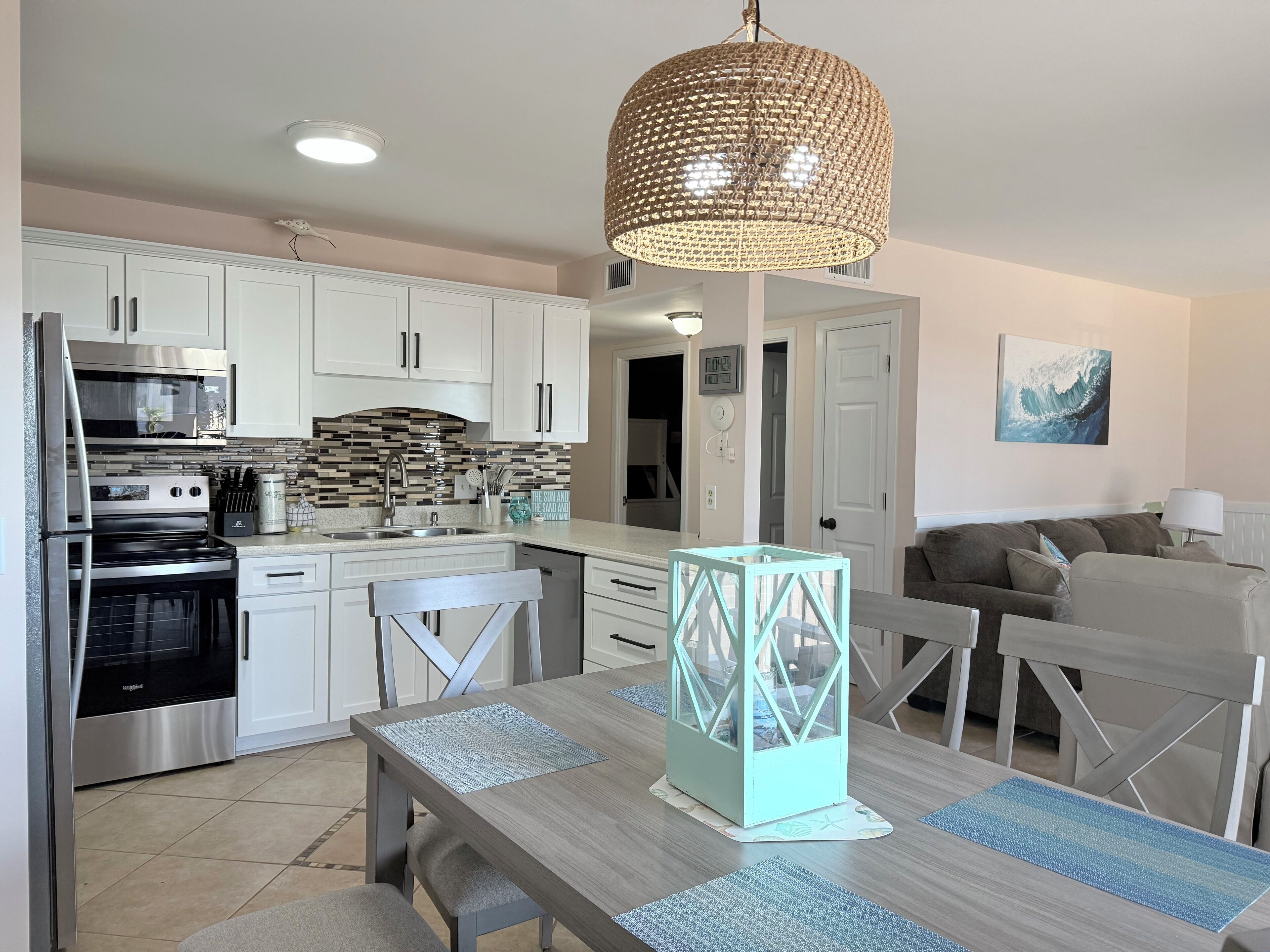 Fridge, microwave, dishwasher, coffee/tea maker