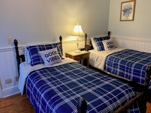 Standard Room, 2 Single Beds (The Bowman Room) - The Historic Herren House (Waynesville)