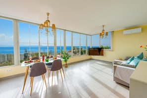 5 bedrooms