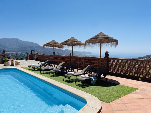 Villa | 6 bedrooms - Villa Arco Iris by At Home Costa del Sol (Torrox)