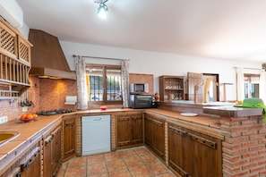 5 bedrooms