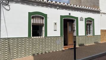 House | 2 bilik tidur