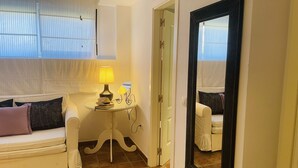 Apartment, Smoking | 5 bedrooms