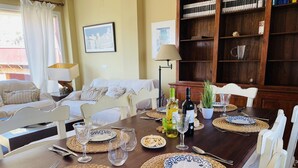 Apartment, Smoking | 5 bedrooms