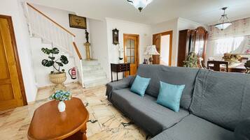 Nhà | 4 phòng ngủ