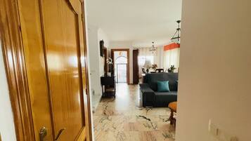 Nhà | 4 phòng ngủ