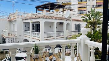 House, Smoking | 2 bedrooms