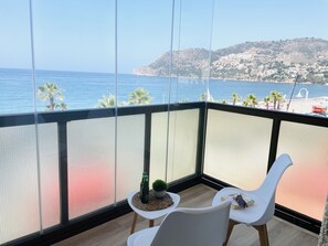 Apartment | 2 bedrooms - Apartamento Sol y Mar la Herradura by At Home Cost (Almunecar)