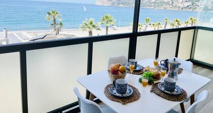 Apartamento Sol y Mar la Herradura by At Home Cost