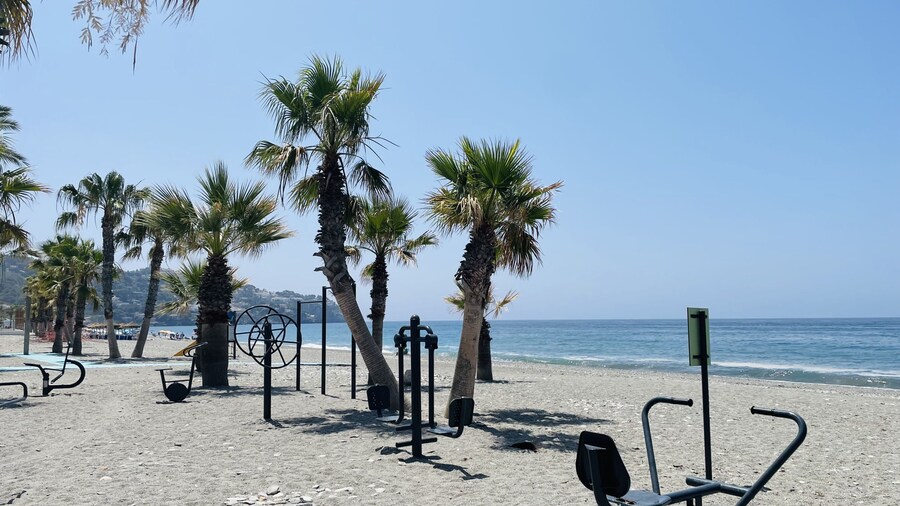 Apartamento Sol y Mar la Herradura by At Home Cost