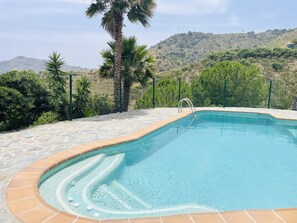House, Smoking - Casa Rural Comares con Piscina Privada by At Home (Comares)