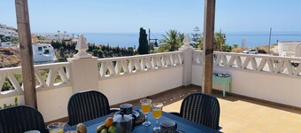 Casa Blanca con Vistas al mar by At Home Costa del