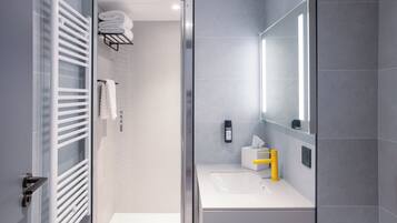 Dusche, Hydromassagedusche, Haartrockner, Handtücher
