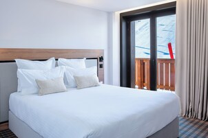 Premium Apartment | Premium bedding, in-room safe, individually decorated