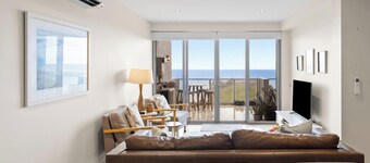 Ocean Views, 2 Bedroom Apartment