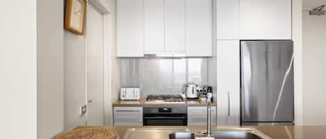 Fridge, microwave, oven, stovetop