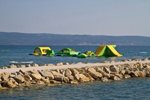 Beach - C apt w Terrace & sea View, 4 min Walk to Beach (Podstrana)
