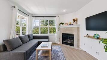Condo, 2 Bedrooms | Living area | Smart TV
