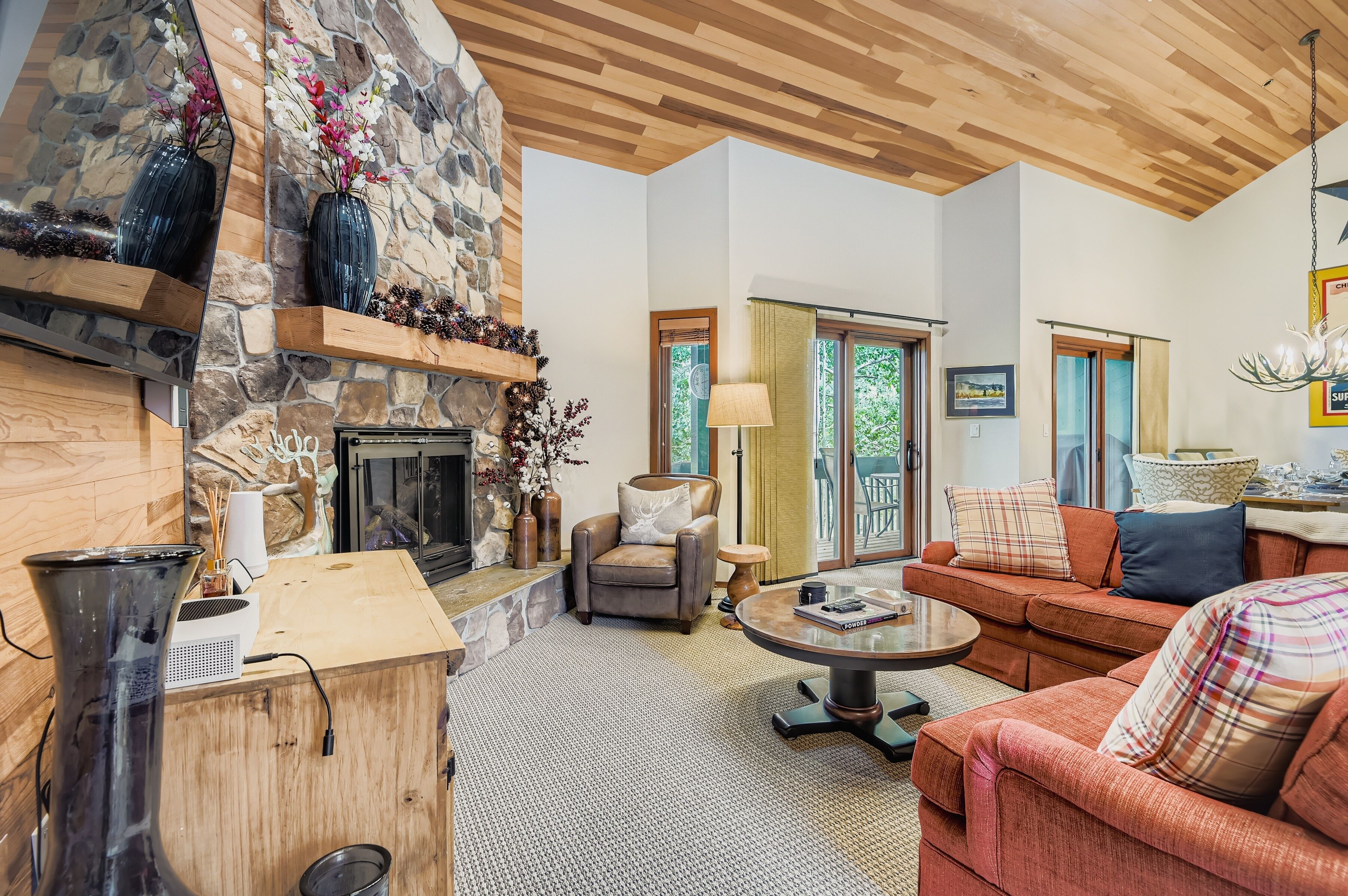 Condo, 3 Bedrooms | Living area