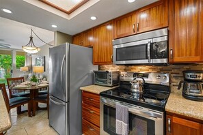 Condo, 1 Bedroom | Private kitchen | Fridge, oven, coffee/tea maker, toaster - Maui Banyan G105 1 Bedroom Condo (Kihei)