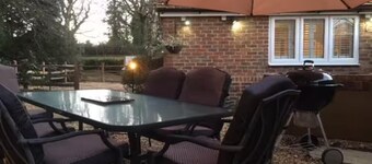 โรเกต คอทเทจ รีทรีต