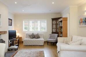Living area - Rogate Cottage Retreat (Petersfield)
