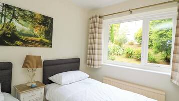 3 bedrooms, individually decorated, individually furnished, free WiFi