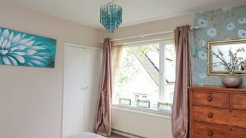 3 bedrooms, individually decorated, individually furnished, free WiFi