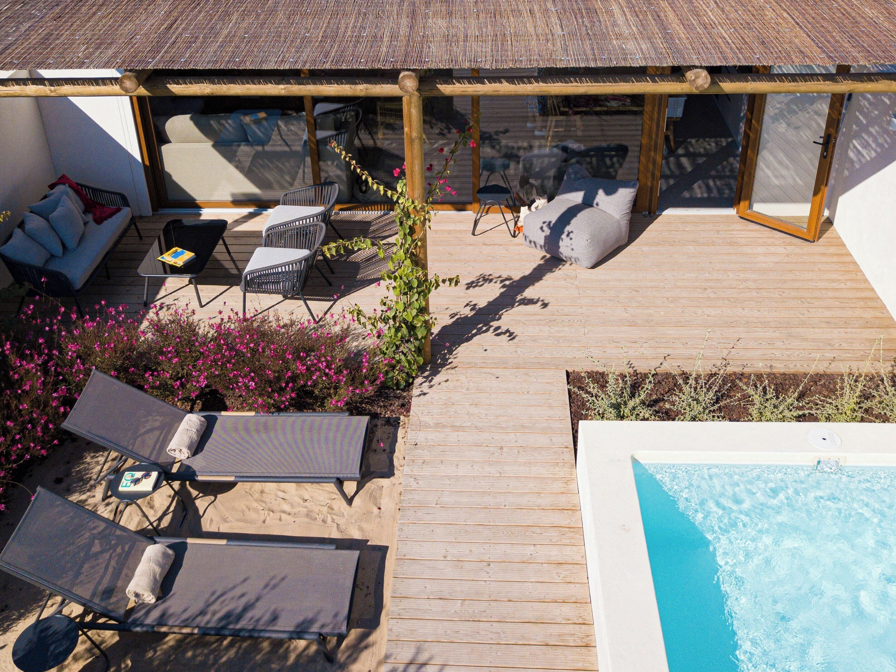 Private pool