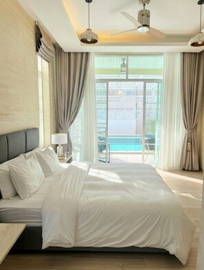 4 bedrooms, in-room safe, desk, iron/ironing board