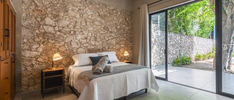 2 bedrooms, desk, iron/ironing board, travel crib