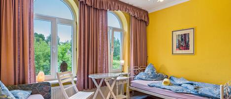 1 bedroom, WiFi, bed sheets