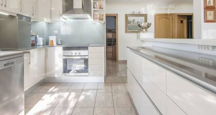 Th103 Villa Espaciosa con Piscina Privada y Jard n