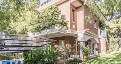 Th103 Villa Espaciosa con Piscina Privada y Jard n