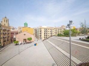 2 عدّة غرف نوم
