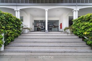 Basic Apartment | Exterior detail