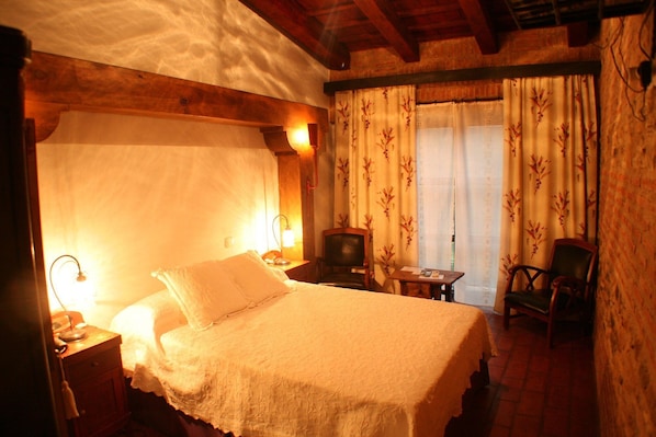 6 chambres, Wi-Fi gratuit, draps fournis
