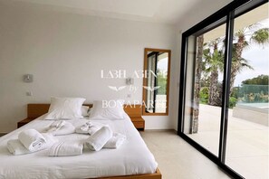 5 bedrooms, iron/ironing board, travel crib, free WiFi