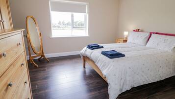 3 bedrooms, individually decorated, individually furnished