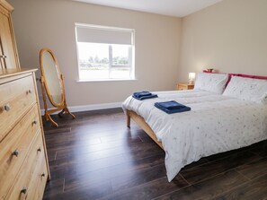 3 bedrooms, individually decorated, individually furnished